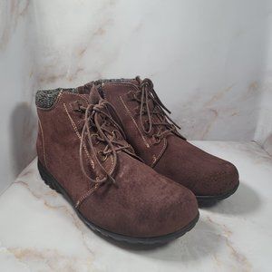 Propet Delaney Women's Water-Resistant Brown Suede Ankle Boots